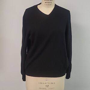 CK Calvin Klein 100%Merino wool v neck, size L